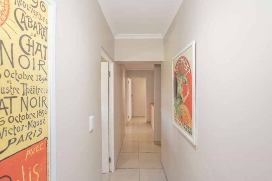 3 Bedroom Property for Sale in Middedorp Western Cape